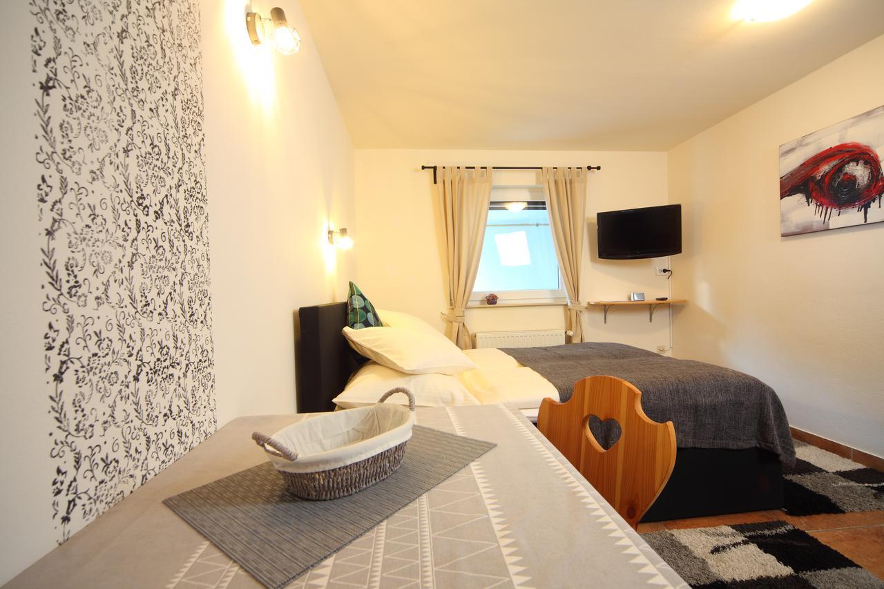 Apartments And Rooms Jozica Kranjska Gora Kültér fotó